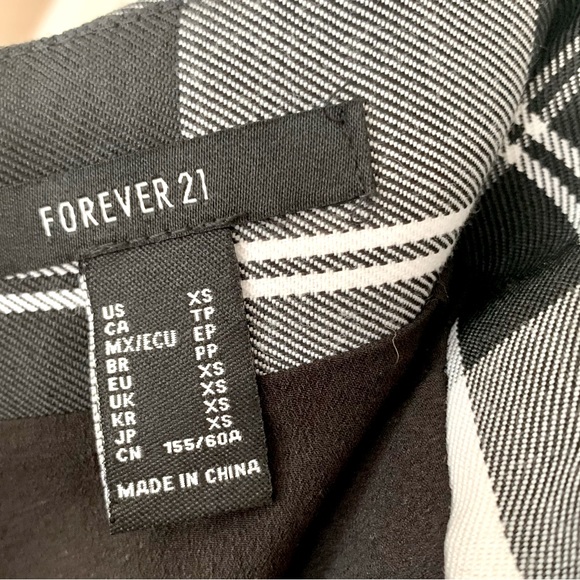Forever 21 Black and White Plaid Kilt Mini XS - Picture 5 of 5
